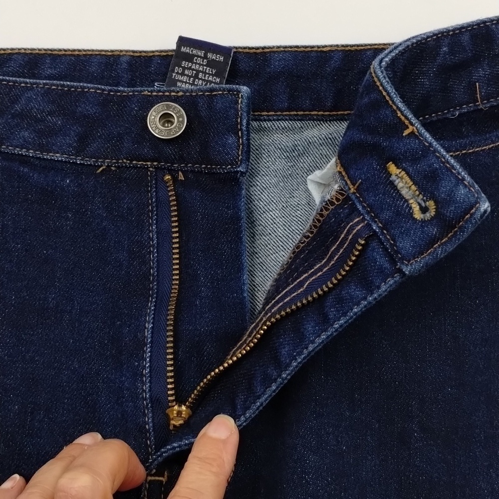 GAP Stretch Knees Length Denim Skirt Size 6 with Split - Picture 9 of 9